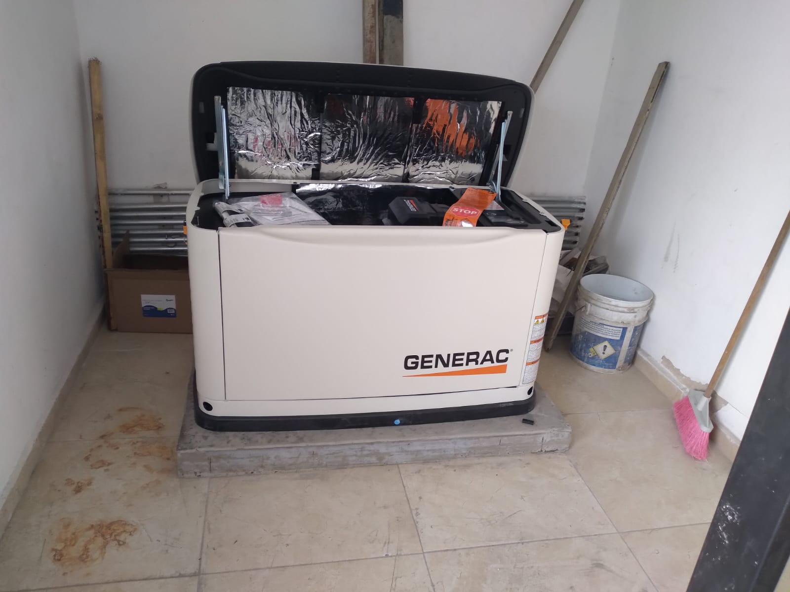 Generador Generac residencial abierto